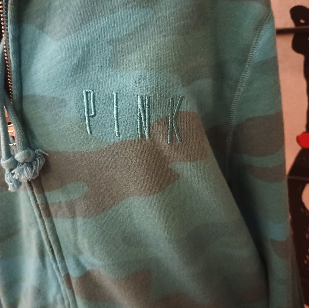 PINK Victoria's Secret Blue Camo Hoodie L/XL - Picture 5 of 7